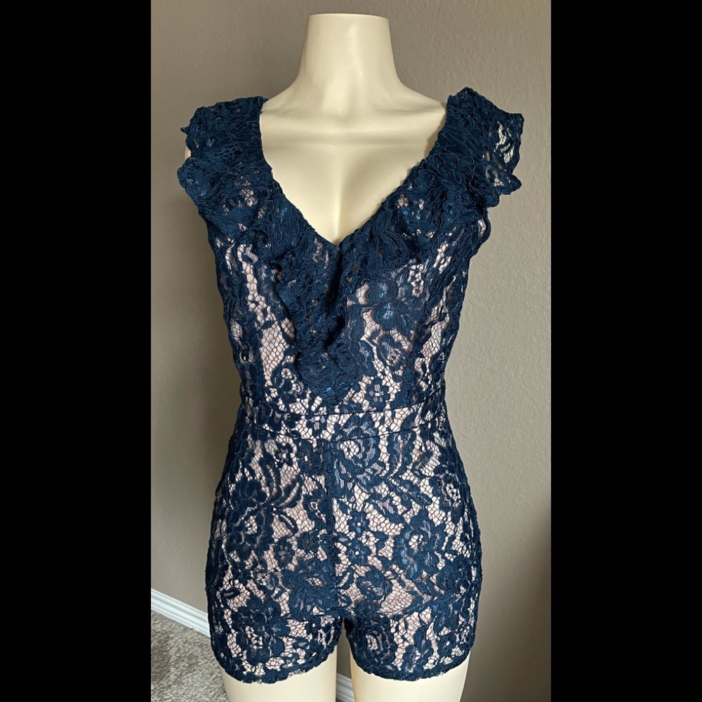 NEW Ark & Company Sexy Lace V Neck / Back Romper